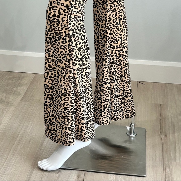 NWT Nasty Gal Leopard Print Flares - Picture 10 of 14